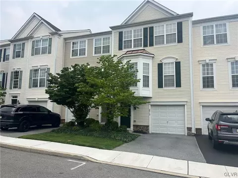 8513 Gateway Rd, Breinigsville, PA 18031