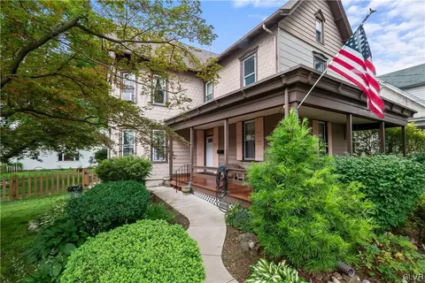 916 Juniper St, Quakertown, PA 18951