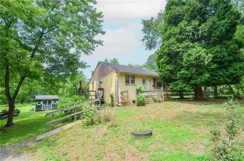 331 W 1st Ave, Collegeville, PA 19426