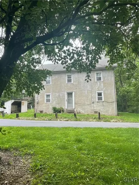 389 Willow Rd, Walnutport, PA 18088
