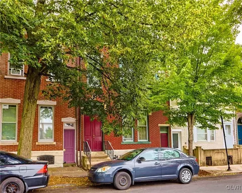 313 N 10th St, Allentown, PA 18102