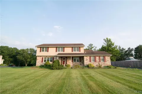 1722 Flint Hill Rd, Coopersburg, PA 18036