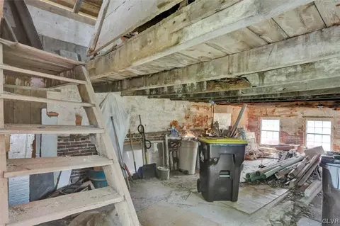 570 Niantic, Barto, PA 19504 photo 17
