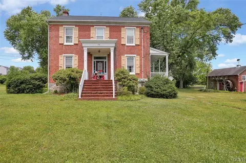 570 Niantic, Barto, PA 19504 photo 8