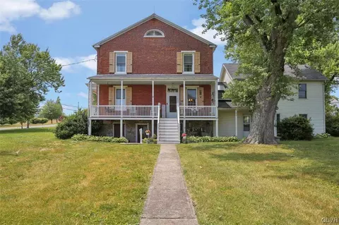 570 Niantic, Barto, PA 19504 photo 2