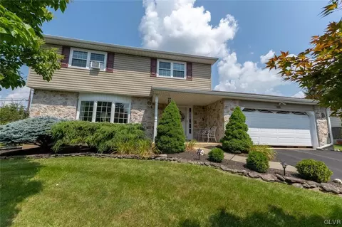 7541 Violet Cir, Macungie, PA 18062