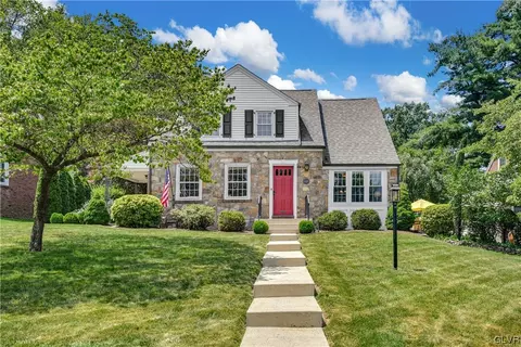1127 Raymond Ave, Bethlehem, PA 18018