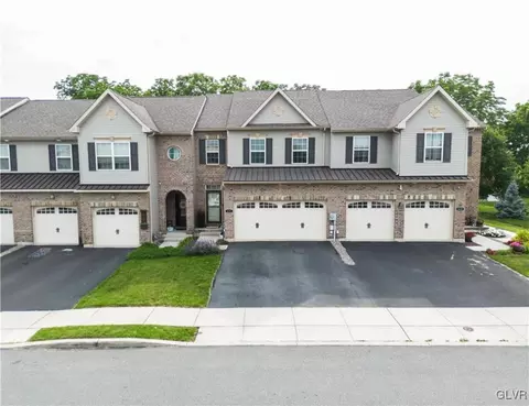 631 Mulberry Dr, Nazareth, PA 18064