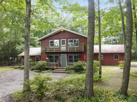 135 Manor Ln E, Lehighton, PA 18235