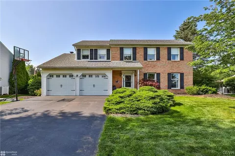 4545 Greenfield Rd, Bethlehem, PA 18017