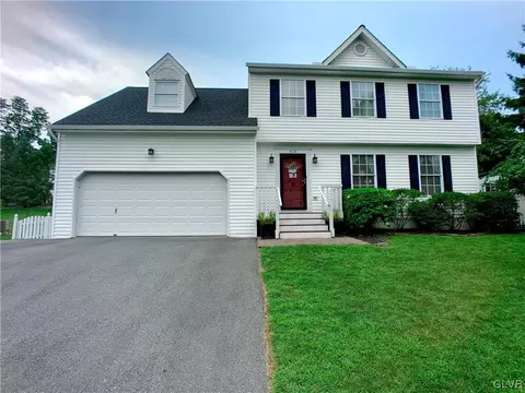 434 Lauren Dr, Alburtis, PA 18011