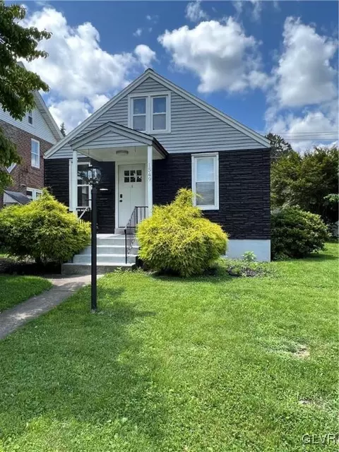 1549 Maple St, Bethlehem, PA 18017