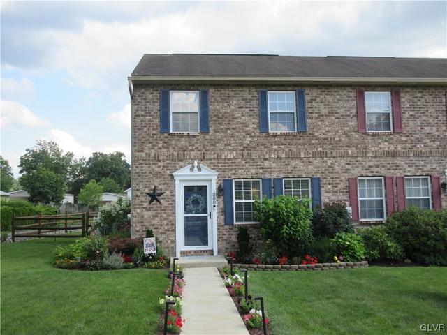 208 Oak St, Walnutport, PA 18088