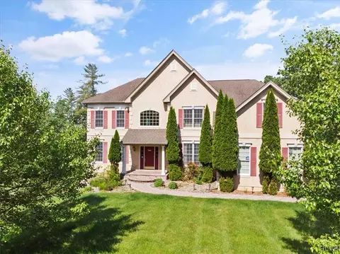 1621 Big Ridge Dr, East Stroudsburg, PA 18302