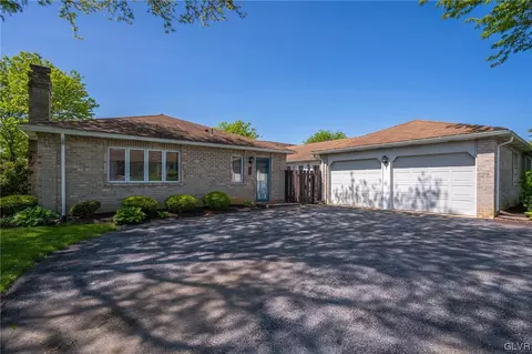 5788 Tavistock Ln, Macungie, PA 18062