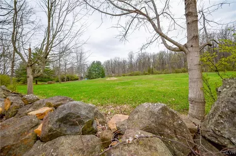 Hexenkopf Road, Williams Twp, PA 18055