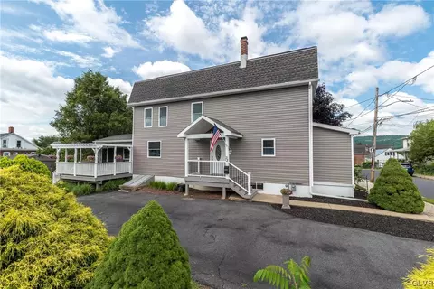 32 Ackerman St, Hellertown, PA 18055 photo 3