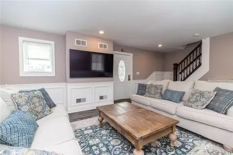 32 Ackerman St, Hellertown, PA 18055 photo 5
