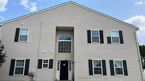 60 Stone Hill Dr, Pottstown, PA 19464