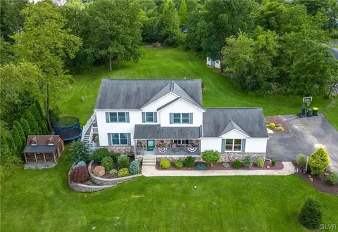 2626 Scout House Rd, Slatington, PA 18080