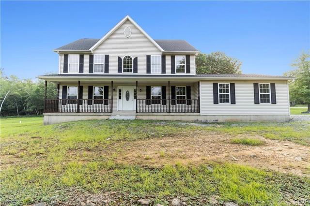 2084 Sun Valley Dr, Blakeslee, PA 18610