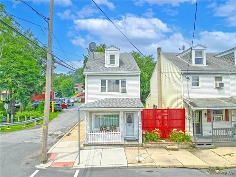18 S Lehigh St, Tamaqua, PA 18252