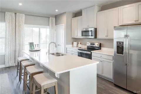 205 Ashton Ct #MOZART 3, Catasauqua, PA 18032