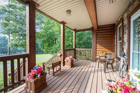58 Crescent Ln, Barto, PA 19504 photo 9