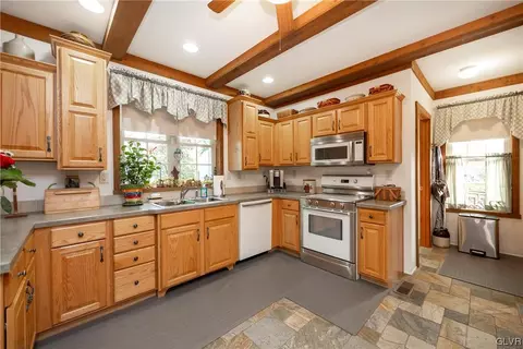 58 Crescent Ln, Barto, PA 19504 photo 18