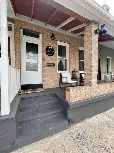 24 N 2nd St, Emmaus, PA 18049