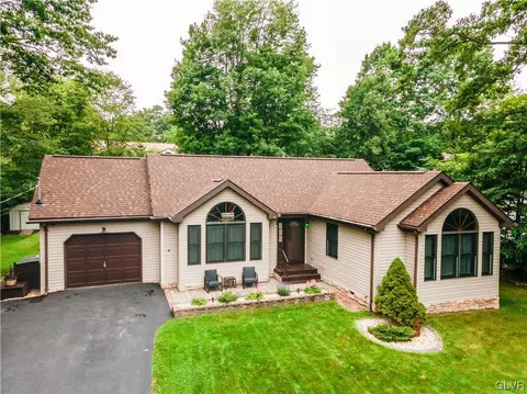 7126 Glouster Rd, Coolbaugh Twp, PA 18466