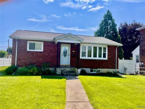 1226 Maple St, Bethlehem, PA 18018
