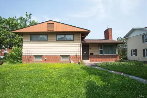 1217 Sioux St, Fountain Hill, PA 18015