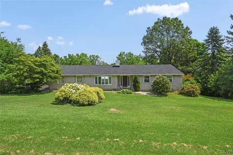 1417 Wind Hill Rd, Coopersburg, PA 18036