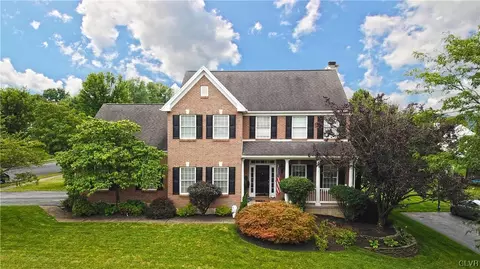 1571 Toursdale Dr, Palmer Township, PA 18045