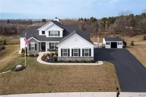 4816 Reston Dr, Forks Twp, PA 18040