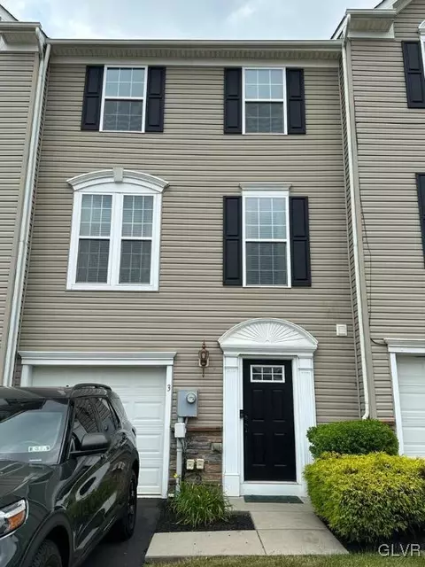 3 Red Rose Ln, Palmer Township, PA 18045
