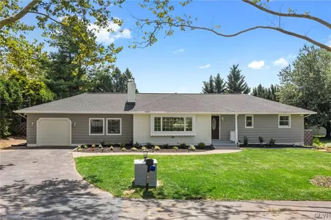 3750 Baldwin Dr, Palmer Township, PA 18045