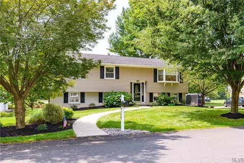6150 Fairway Ln, Allentown, PA 18106