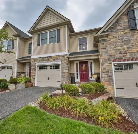 1643 Finches Garden Rd, Bethlehem, PA 18015