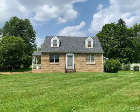 2543 Easton Rd, Hellertown, PA 18055
