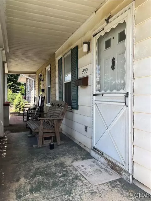 409 E Main St, Bath, PA 18014 photo 3
