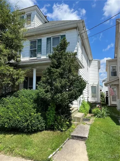 409 E Main St, Bath, PA 18014 photo 2