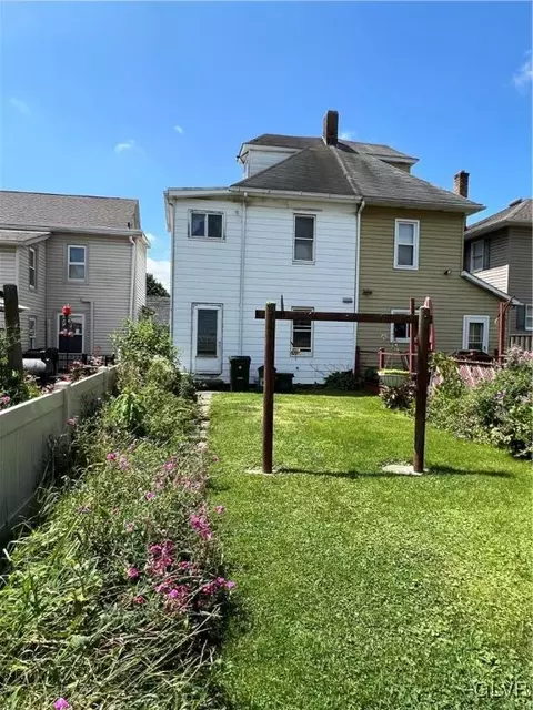 409 E Main St, Bath, PA 18014 photo 6