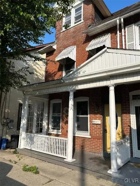 950 Delaware Ave, Fountain Hill, PA 18015
