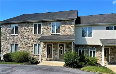 20 Chestnut Commons Ct, Forks Twp, PA 18040