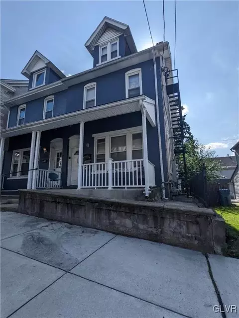 450 Carlton Ave, Bethlehem, PA 18015