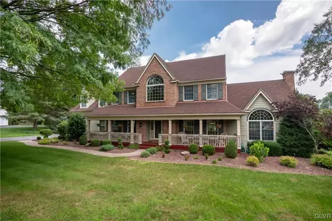 35 Murray Dr, Williams Twp, PA 18042
