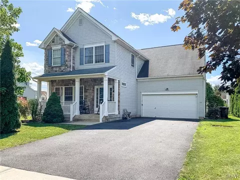1823 Merlot Dr, Easton, PA 18045