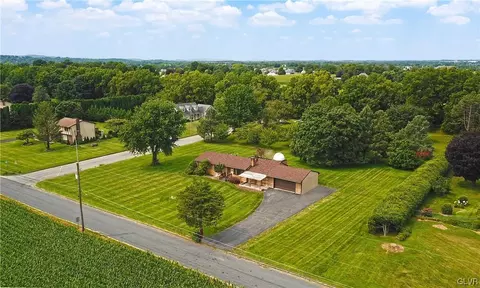 3300 Broadway Rd, Forks Twp, PA 18040